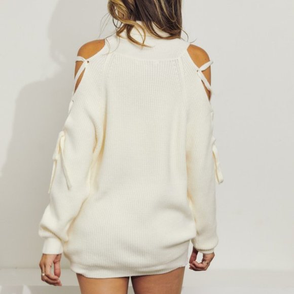 Lace Up Cold Shoulder Rib-Knit Turtleneck Sweater - Picture 3 of 6